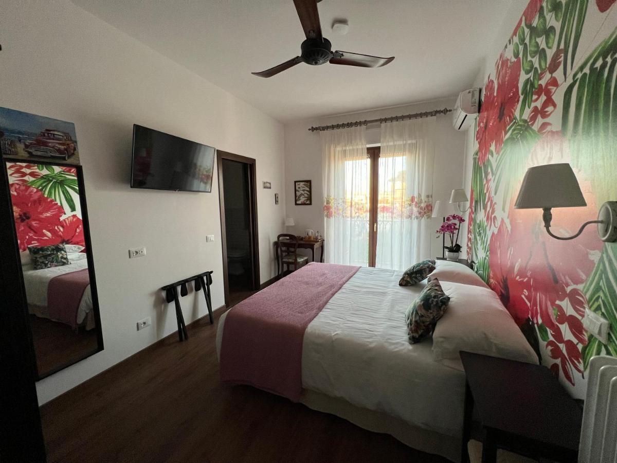 Guest House Le Vagabonde Fiumicino Dış mekan fotoğraf